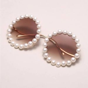 NWT Pearl Sunglasses